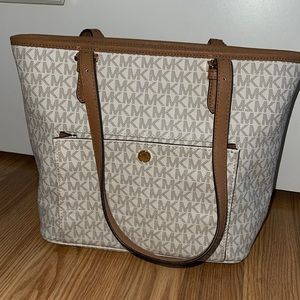 Michael Kors purse